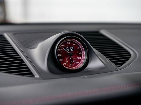 Used 2022 Porsche Macan GTS w/ Sport Chrono Package image 12