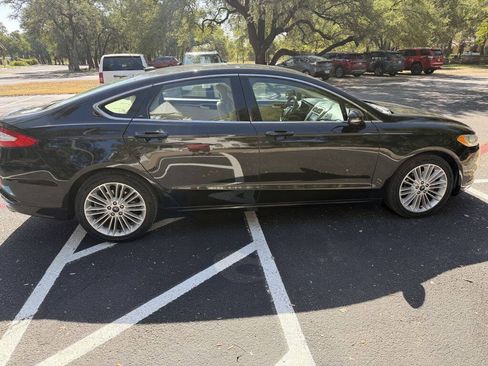 Used 2013 Ford Fusion SE FWD image 6