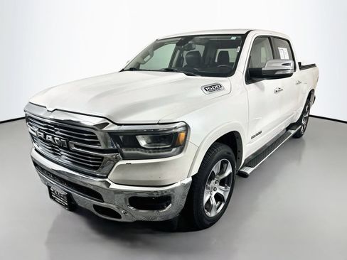 Used 2019 RAM 1500 Laramie AWD/4WD image 3