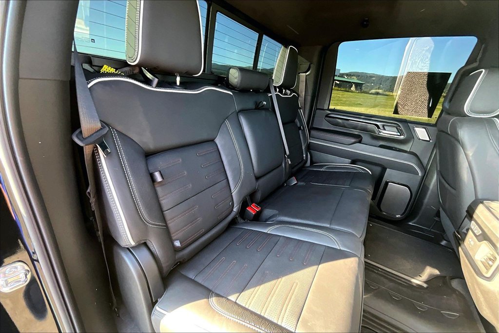 Used 2025 GMC Sierra 2500 AT4X AWD/4WD image 28