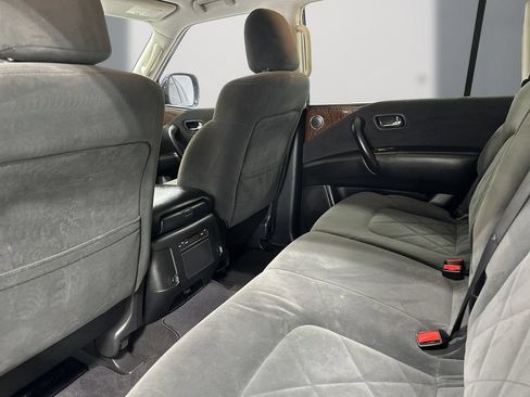 Used 2018 Nissan Armada SV w/ Driver Package RWD image 15