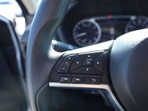 Used 2024 Nissan Sentra SV image 21