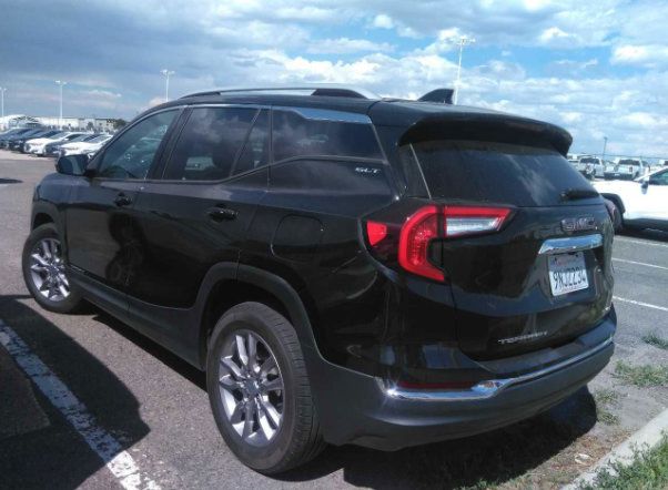 Used 2024 GMC Terrain SLT AWD/4WD image 6