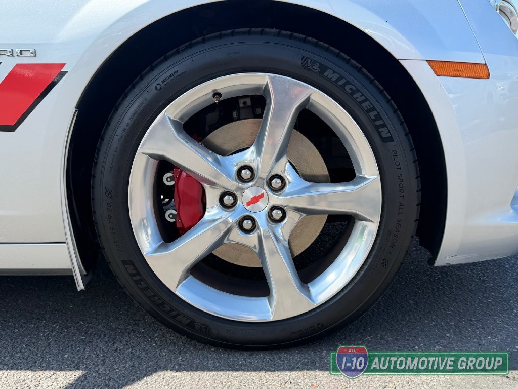Used 2014 Chevrolet Camaro SS w/ RS Package RWD image 12