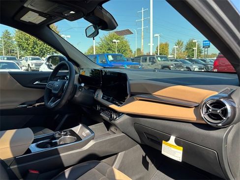 New 2026 Chevrolet Equinox ACTIV image 38