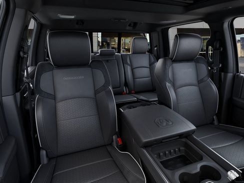 New 2026 RAM 2500 Laramie AWD/4WD image 16