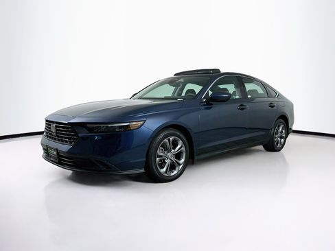 Used 2024 Honda Accord EX image 3