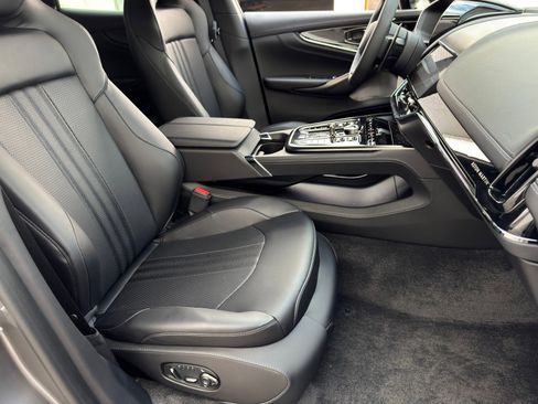 New 2025 Aston Martin DBX 707 image 16