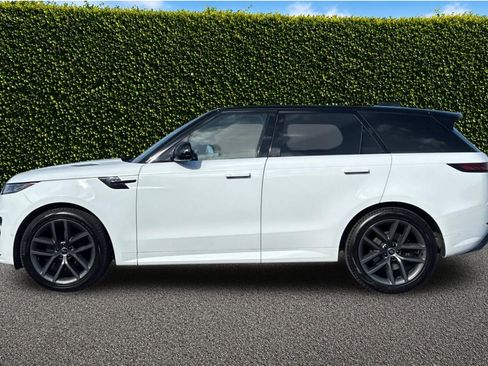 Used 2024 Land Rover Range Rover Sport Dynamic SE AWD/4WD image 3