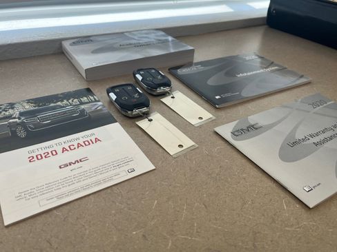 Certified 2020 GMC Acadia Denali w/ Technology Package image 15