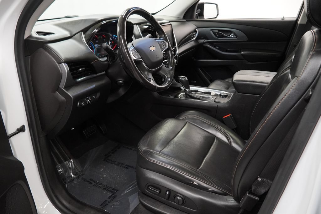 Used 2018 Chevrolet Traverse Premier w/ Redline Edition AWD/4WD image 4