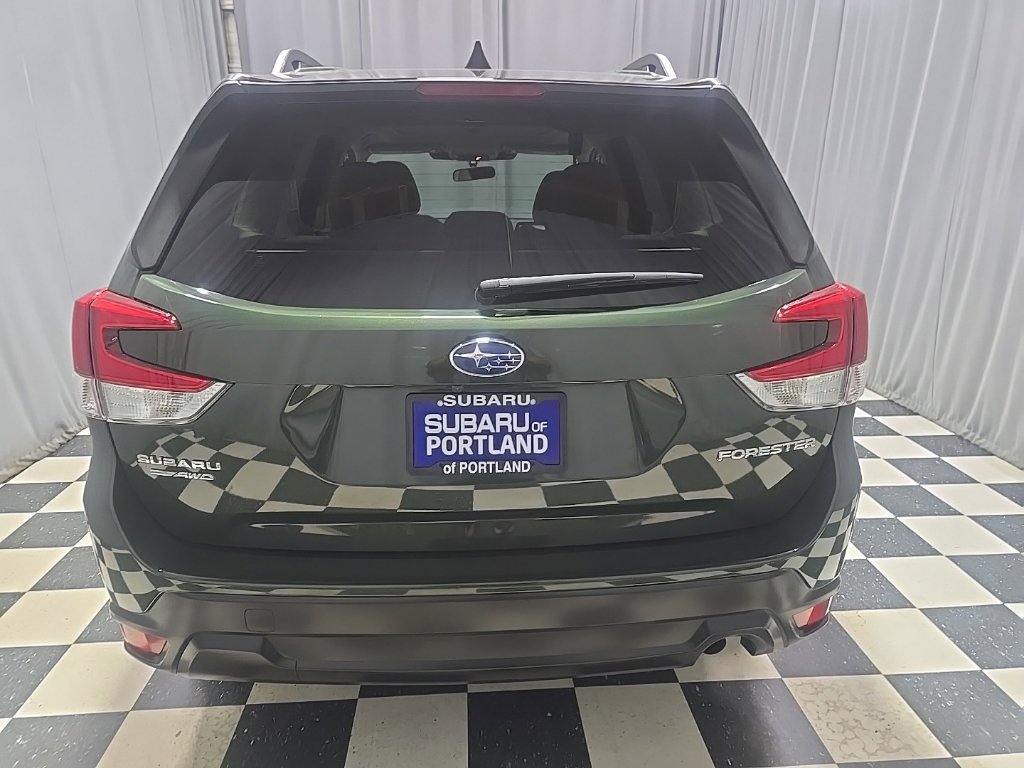 Certified 2024 Subaru Forester Premium AWD/4WD image 5