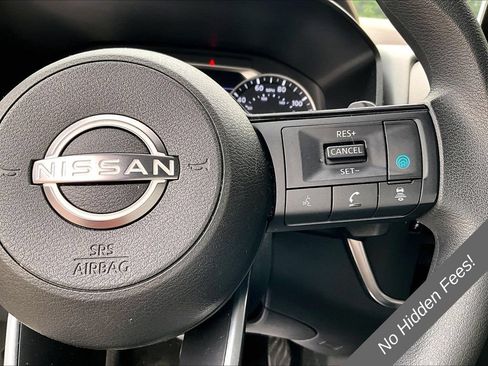 Used 2023 Nissan Rogue SV AWD/4WD image 17