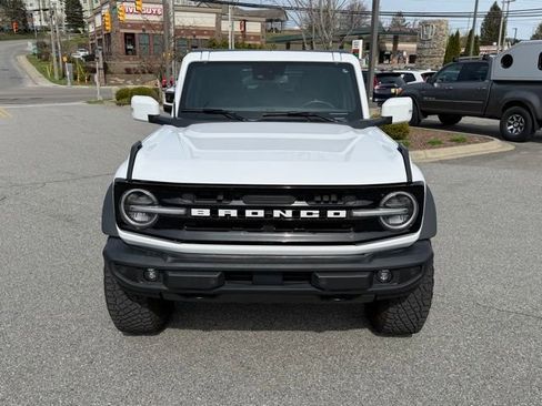 Used 2024 Ford Bronco Outer Banks image 2