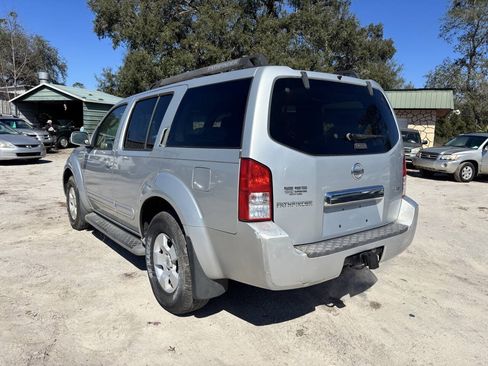 Used 2007 Nissan Pathfinder SE RWD image 6