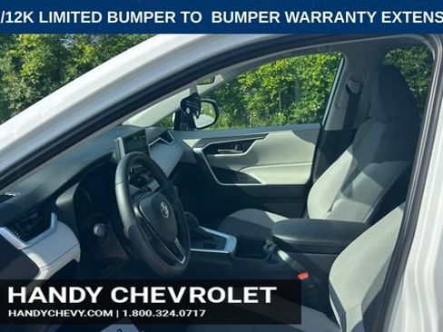 Used 2025 Toyota RAV4 XLE AWD/4WD image 13
