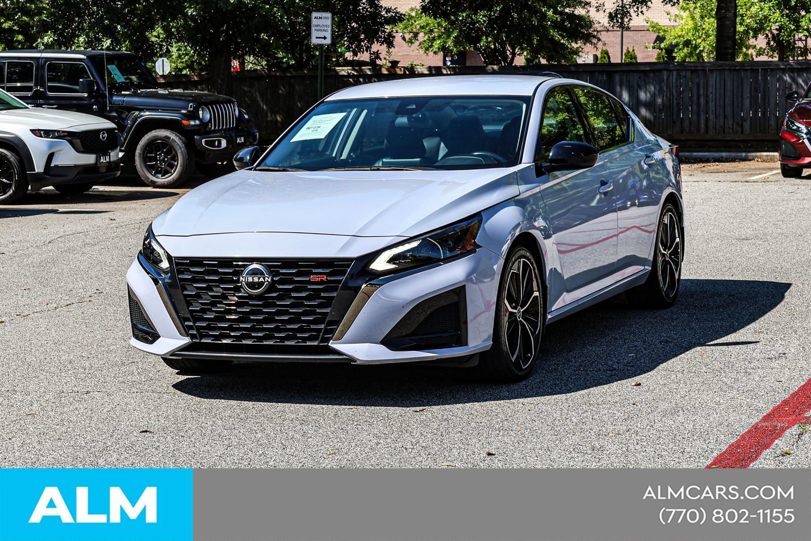 Used 2024 Nissan Altima 2.5 SR FWD image 3
