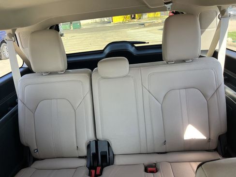 Used 2024 Ford Expedition Max Limited RWD image 12