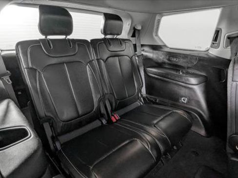 Used 2023 Jeep Grand Cherokee L Limited w/ Black Appearance Package RWD image 23