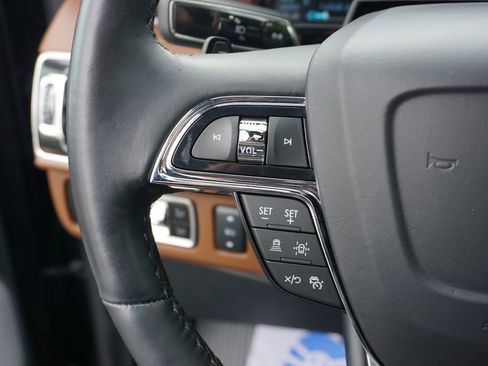 Used 2024 Lincoln Navigator Reserve AWD/4WD image 23