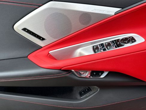 Used 2021 Chevrolet Corvette Stingray Preferred Conv w/ Z51 Performance Package image 13