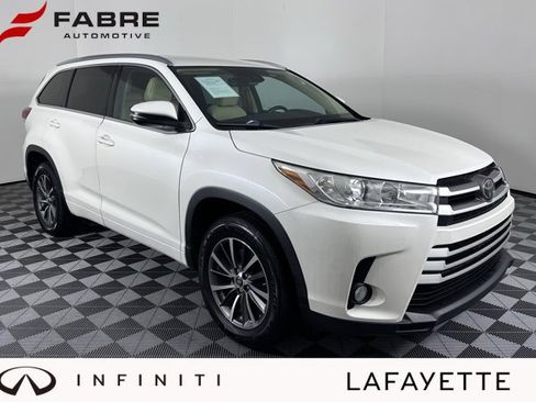 Used 2018 Toyota Highlander XLE image 1