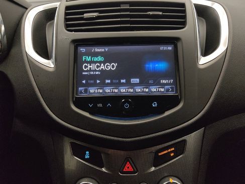 Used 2016 Chevrolet Trax LTZ FWD image 25