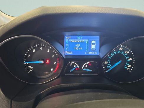 Used 2014 Ford Focus SE w/ SE Winter Package image 12