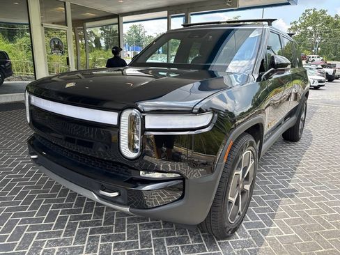 Used 2023 Rivian R1S Adventure AWD/4WD image 5