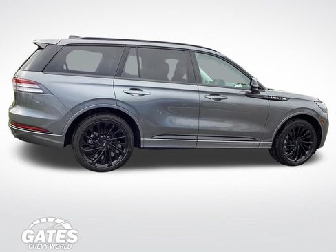Used 2025 Lincoln Aviator Reserve w/ Jet Appearance Package AWD/4WD image 11