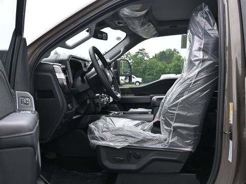 New 2026 Ford F450 Lariat w/ Lariat Ultimate Package AWD/4WD image 9
