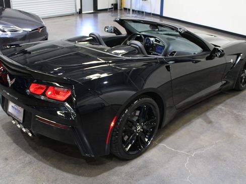 Used 2014 Chevrolet Corvette Stingray Convertible w/ 3LT Preferred Equipment Group RWD image 17