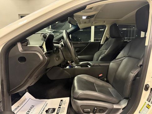 Used 2021 Lexus ES 350 w/ Premium Package image 2