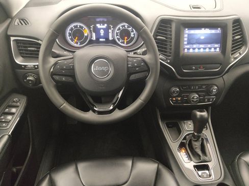 Used 2020 Jeep Cherokee Latitude Plus FWD image 22