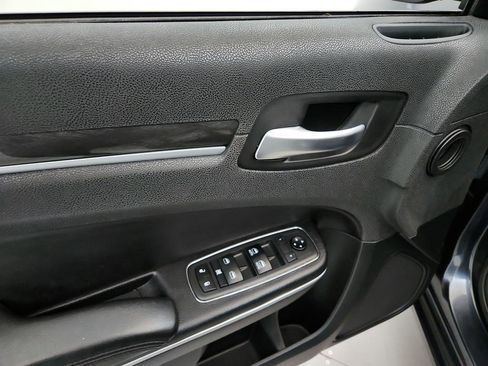 Used 2019 Chrysler 300 Touring w/ Sport Appearance Package RWD image 19