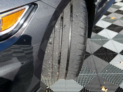 Used 2020 Ford Mustang Shelby GT350 w/ Technology Package image 89