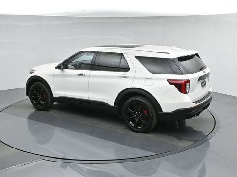 Certified 2022 Ford Explorer ST w/ ST Street Pack image 45