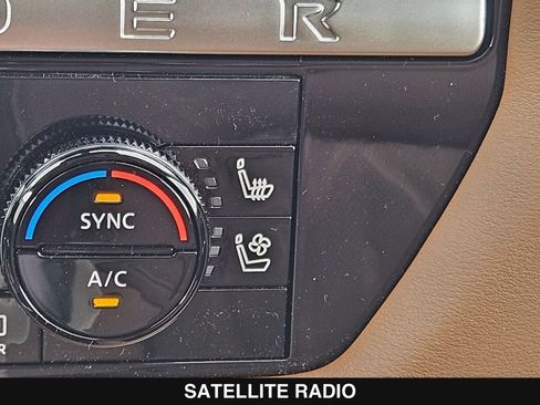 New 2026 Nissan Pathfinder Platinum image 23