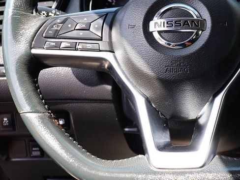 Used 2018 Nissan Rogue SV AWD/4WD image 48