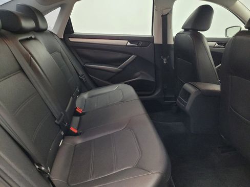 Used 2015 Volkswagen Passat 1.8T S image 19