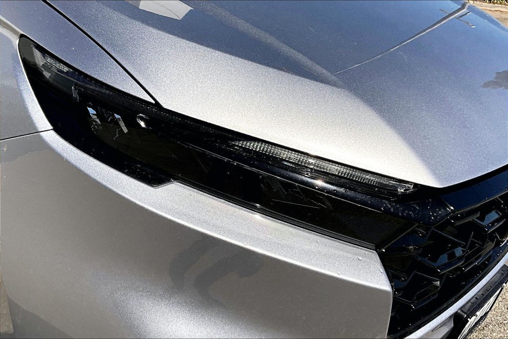 Used 2025 Honda CR-V Sport Touring image 32