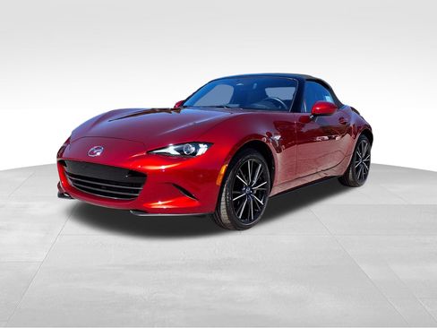Used 2024 MAZDA MX-5 Miata Grand Touring RWD image 1