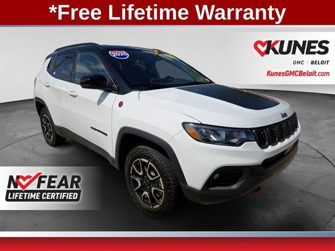 Used 2025 Jeep Compass Trailhawk AWD/4WD image 1