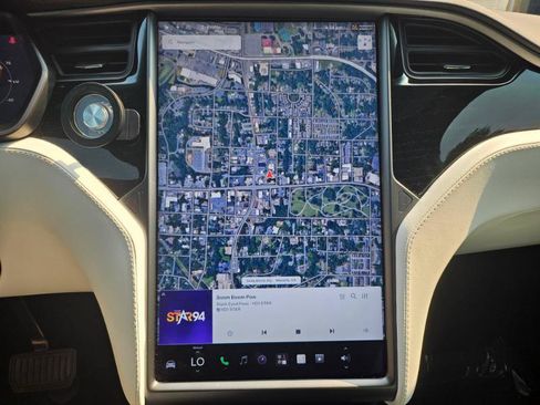 Used 2021 Tesla Model X Long Range AWD/4WD image 44