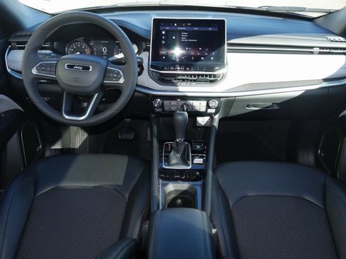 Used 2024 Jeep Compass Latitude w/ Sun and Sound Group image 6