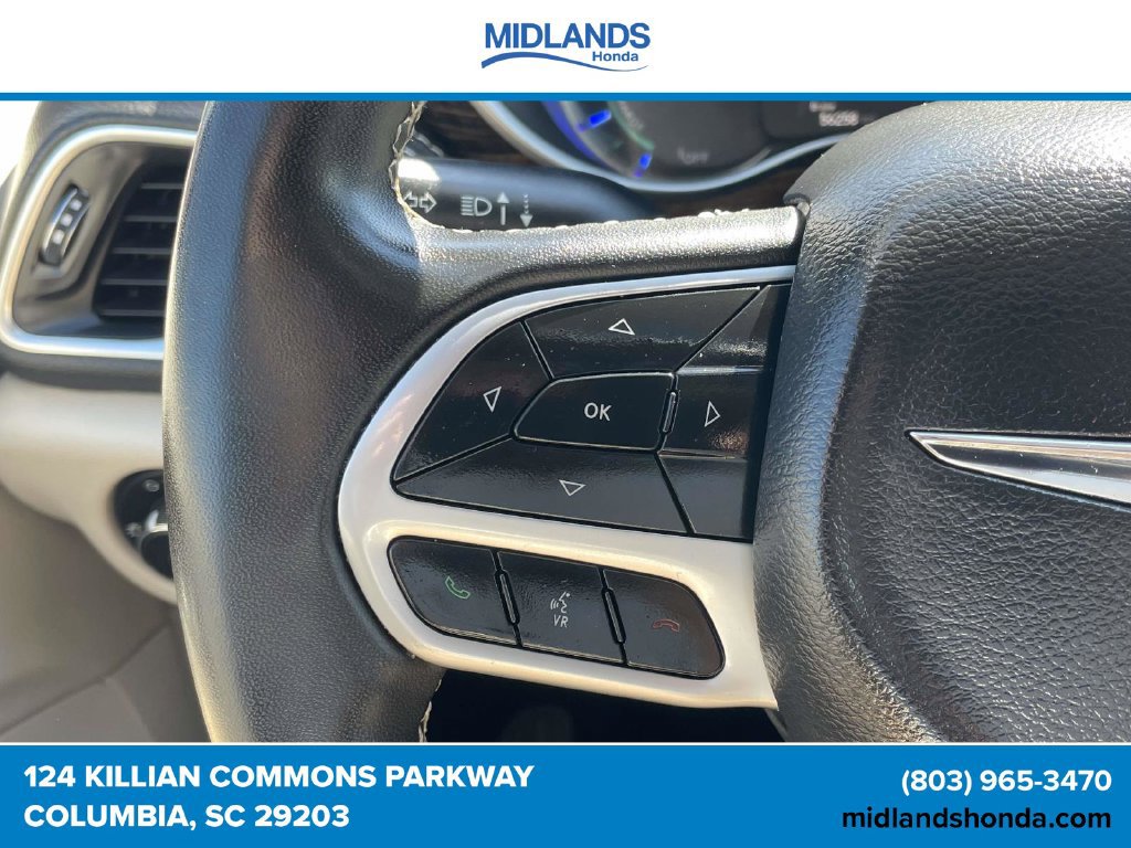 Used 2023 Chrysler Pacifica Limited FWD image 22