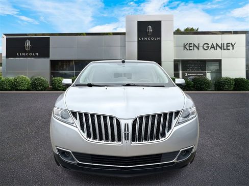 Used 2015 Lincoln MKX AWD w/ Equipment Group 102A image 8