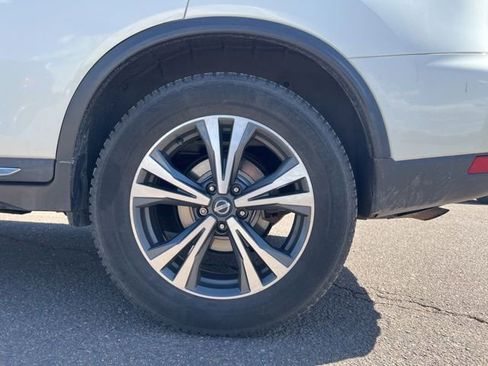 Used 2017 Nissan Rogue SL w/ SL Premium Package image 11