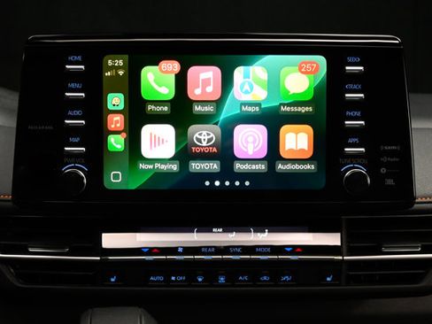 Used 2024 Toyota Sienna XSE image 8