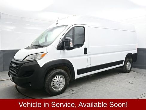 Used 2024 RAM ProMaster 2500 w/ Convenience Group image 3